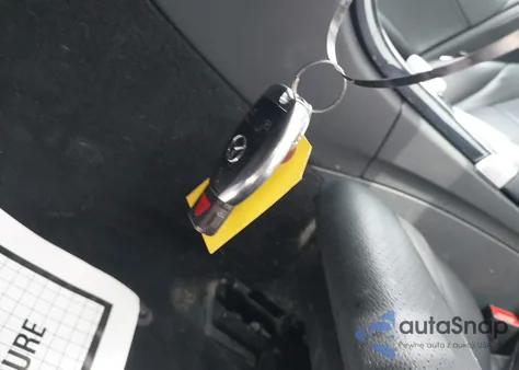 2017 Mercedes-Benz C 300 4Matic/Luxury 4Matic/Sport 4Matic from USA, damaged, VIN 55SWF4KB5HU200236